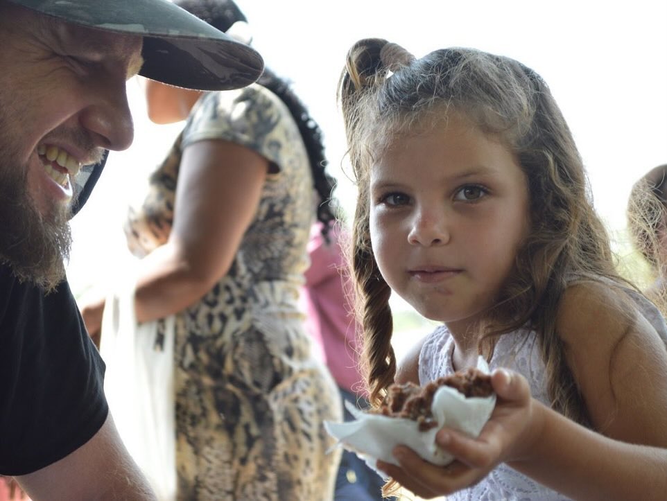 Ação social promove cuidado e esperança para crianças e famílias