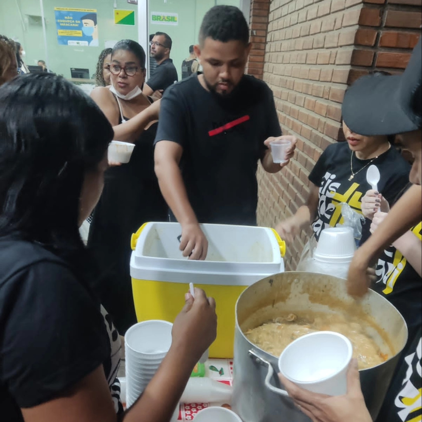**Voluntários da Associação Alcance realizam ação social no Pronto Socorro de Rio Branco**